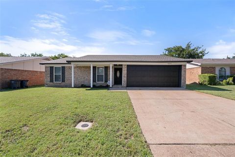 5616 Burton Avenue Fort Worth TX 76119