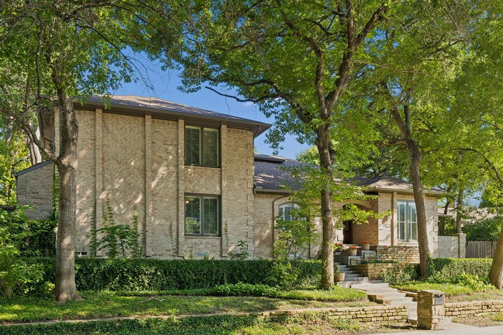 9206 Club Glen Drive