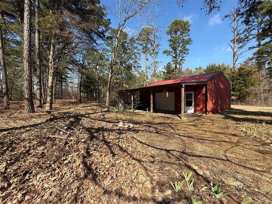 Welcome to your peaceful retreat along the breathtaking FM 852! This charming 720 sq. ft. studio barndominium offers the perfect blend of rustic charm and comfort, all set on a spacious 1-acre lot with stunning views. Inside, you’ll find an open-concept layout. The cozy yet functional design includes a kitchen, bathroom, and ample space for both living and sleeping areas. Outside, enjoy expansive open space, perfect for gardening, outdoor entertaining, or simply soaking in the serene surroundings. Whether you're looking for a weekend getaway, an artist’s retreat, or a full-time residence, this unique property offers endless possibilities.