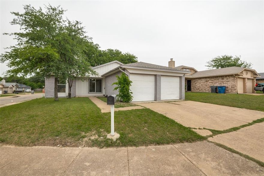 Fully renovated from top to bottom, this home has it all. Style, comfort and efficiency all bundled in a cute, cottage-like house 15 minutes from downtown Dallas. The entire property has been renovated providing a modern style. Newer windows and HVAC system will provide consistent comfort. The newer roof and insulation make for an efficient home in all weather conditions. The full kitchen appliance package will be included. The exterior has also been renovated, featuring a new fence, 2 patios and plenty of space to spend time outdoors.