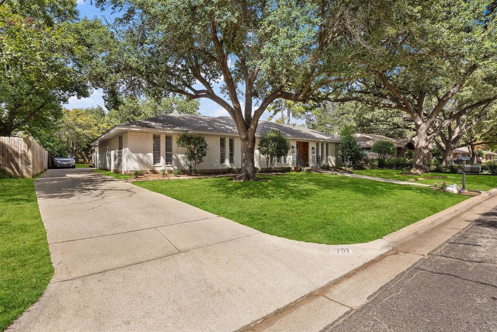 1707 Carlton Drive