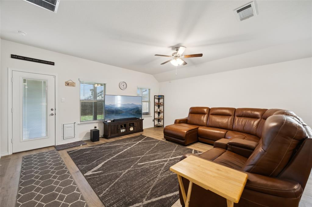 1302 Colonial Bluff Lane