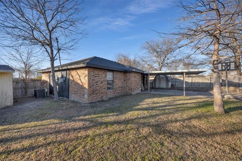 A home in Waxahachie