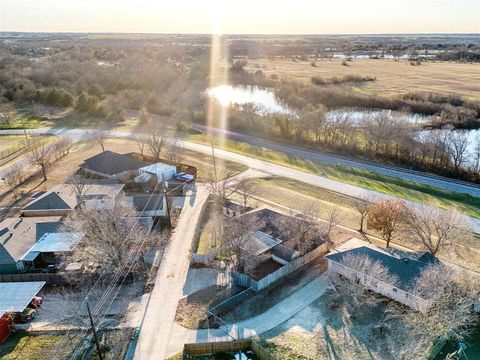 A home in Waxahachie