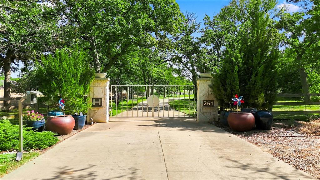 261 Hunter Court