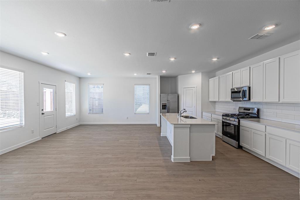 Foree Ranch Ph 1 - Residential Lease