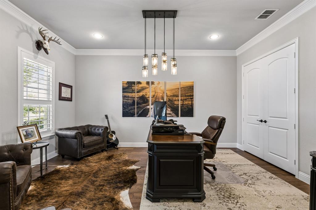 1828 Quiet Oak Place