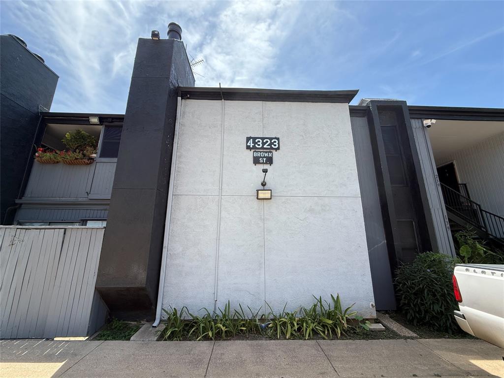 4323 Brown Street 139