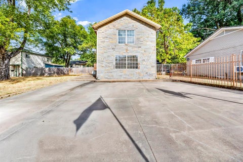 Photo of 716 Brinker Street, Sulphur Springs, TX 75482 (MLS # 21380291)