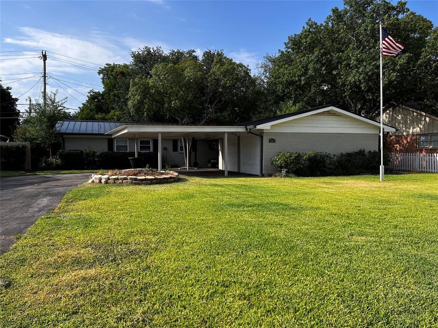 Owner Agent - Located in the quiet Brookhollow neighborhood and within walking distance to Austin Elementary, this adorable home is perfectly family friendly. Interior features include 3 bedroom, 2 full bathrooms, dining area and large living room open to the back yard. Outdoor space has a newly updated covered patio, storage shed, landscaping, and privacy fence to keep the pets and kiddos safe. Great parking in the front driveway with two carport spaces and two garage spaces, sprinkler system in the front yard and new gutters installed in the fall of 2022. Great first home or rental investment to add to your portfolio!