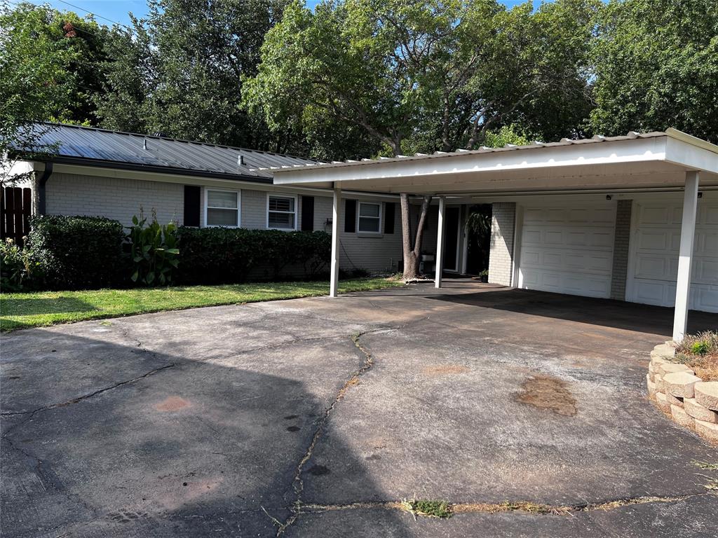 Brookhollow - Residential