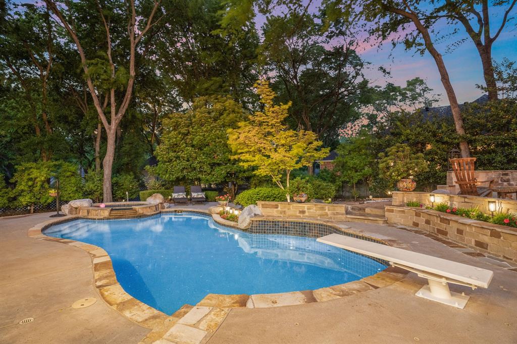 2203 Amherst Circle
