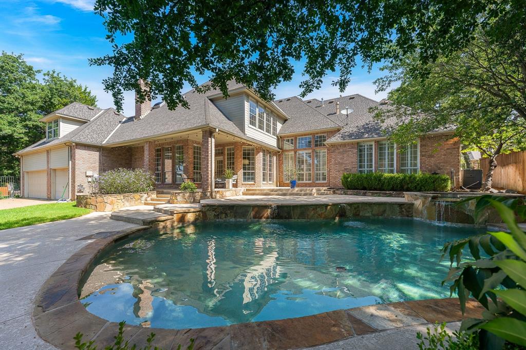 105 Latrobe Court
