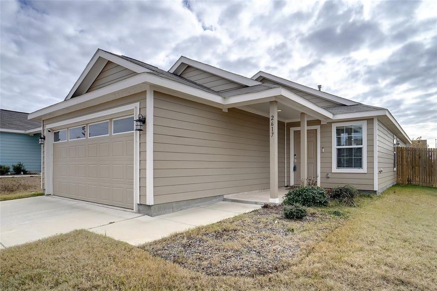 LOCATED IN NORTHPOINTE SUBDIVISION WITH
COMMUNITY POOL, PARK & PLAYGROUND*ONE
STORY*BUILT IN 2022 BY LENNAR HOMES*3 BEDROOMS*2
BATH*ONE LIVING*ONE DINING*2 CAR GARAGE*1276
SQUARE FEET*OPEN FLOOR PLAN*EXTENSIVE TILE
FLOORING THROUGHOUT-NO CARPET*KITCHEN IS
EQUIPPED WITH BLACK APPLIANCES- DISHWASHER,
MICROWAVE, 4 BURNER GAS SLIDE IN RANGE, ELECTRIC
OVEN IN RANGE & FRIDGE THAT CONVEYS WITH
ACCEPTABLE OFFER*QUARTZ COUNTERTOPS & DARK
STAINED CABINETRY*RECESSED LIGHTING*PRIMARY
ENSUITE HAS TUB-SHOWER COMINATION, SINGLE SINK
AND WALK IN CLOSET*GUEST BATH ALSO HAS QUARTZ
COUNTERS, SHOWER-TUB COMBINATION & SINGLE
SINK*KEYLESS ENTRY AT FRONT DOOR*NICE COVERED
FRONT PORCH WITH COLUMN ACCENTS*WOOD PRIVACY
FENCE IN BACKYARD*THE 2 CAR GARAGE IS FRONT
FACING, HAS ONE SINGLE GARAGE DOOR, GARAGE ACCENT LIGHTING, ONE OPENER &
A HOMEOWNER WATER CUT OFF VALVE*INTERIOR LOT*MANDATORY HOA
IS $650 ANNUALLY*COMPOSITION ROOF IS 3 YEARS
OLD*ORIGINAL OWNER*LOT SIZE IS .137*UNEXEMPT
TAXES ARE $6316 PER YEAR*BLINDS THROUGHOUT*SPLIT
BEDROOMS*SECURITY SYSTEM IS OWNED*SPRINKLER
SYSTEM*EAGLE MOUNTAIN ISD*QUICK POSSESSION*SEE
360 TOUR, FLOOR PLANS & AMENITES & UPGRADES LIST
ON NTREIS*SURVEY AVAILABLE