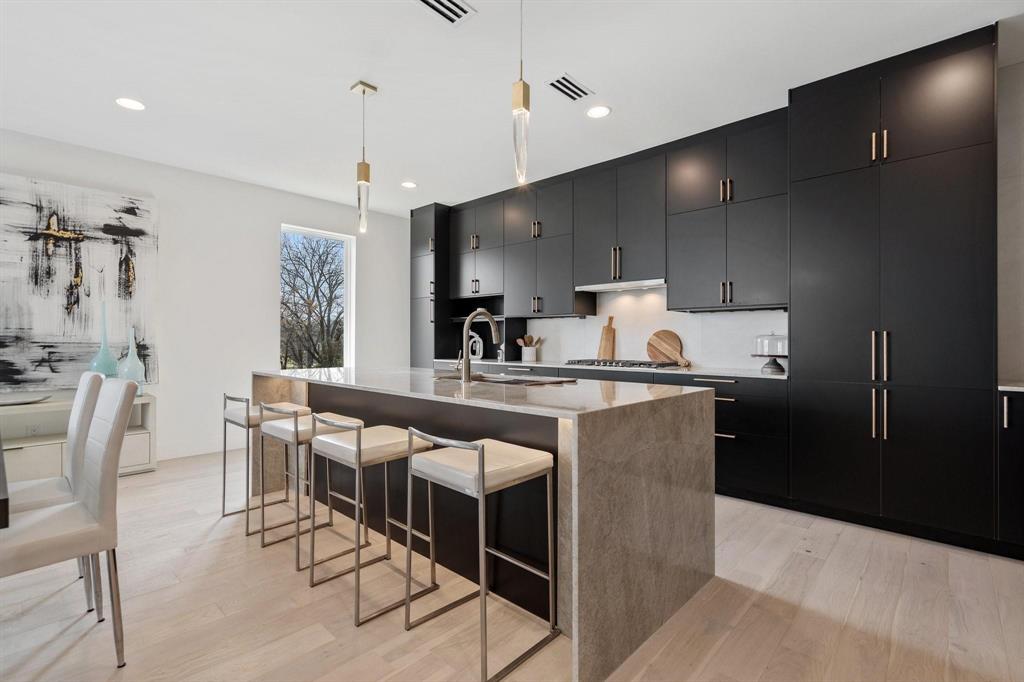 Bomars L H - Residential Lease