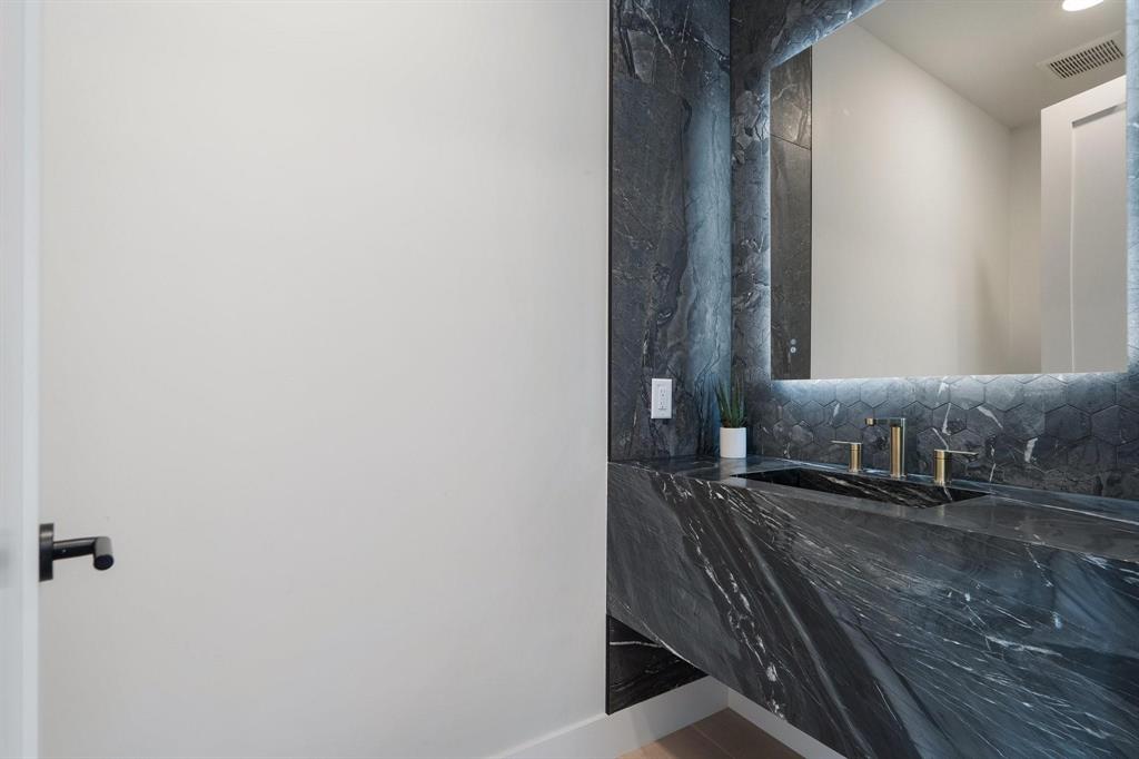 Bomars L H - Residential Lease