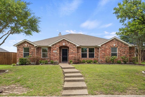 Photo of 3905 Poplar Point Drive, Rockwall, TX 75032 (MLS # 21288859)