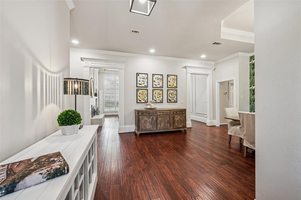 806 Shadow Glen Drive