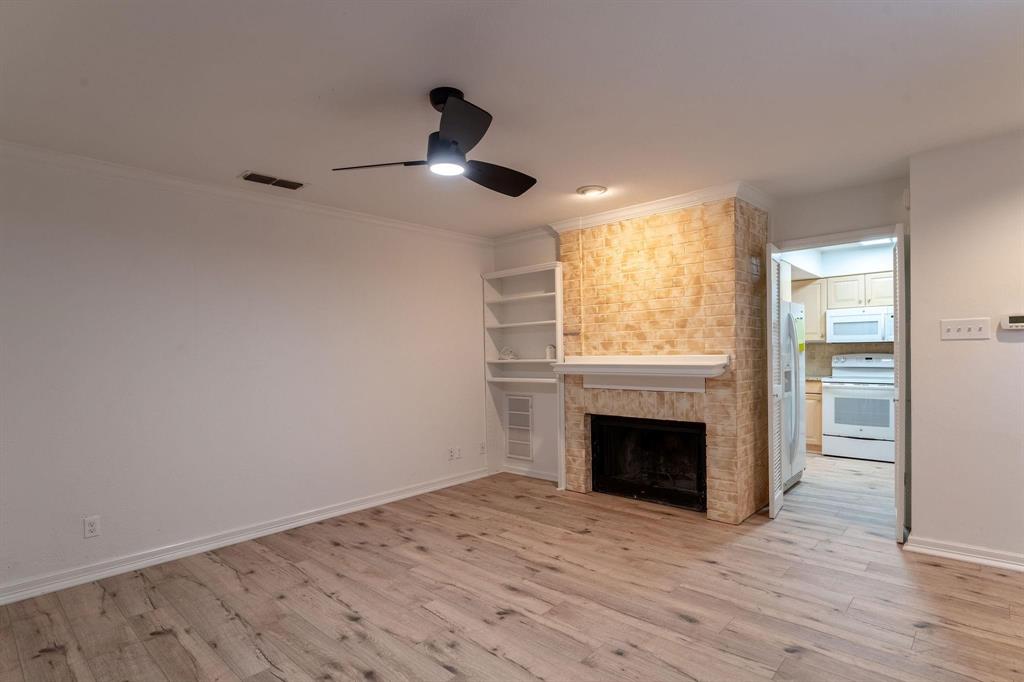 LA BUEÑA VIDA - Residential Lease