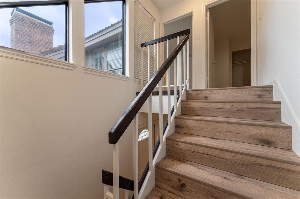 LA BUEÑA VIDA - Residential Lease