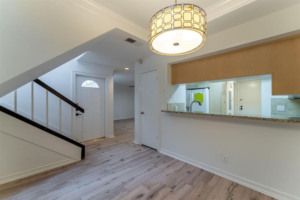 LA BUEÑA VIDA - Residential Lease