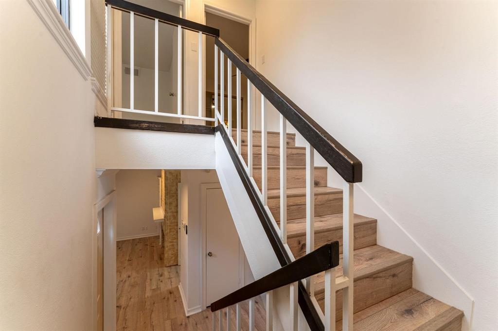 LA BUEÑA VIDA - Residential Lease