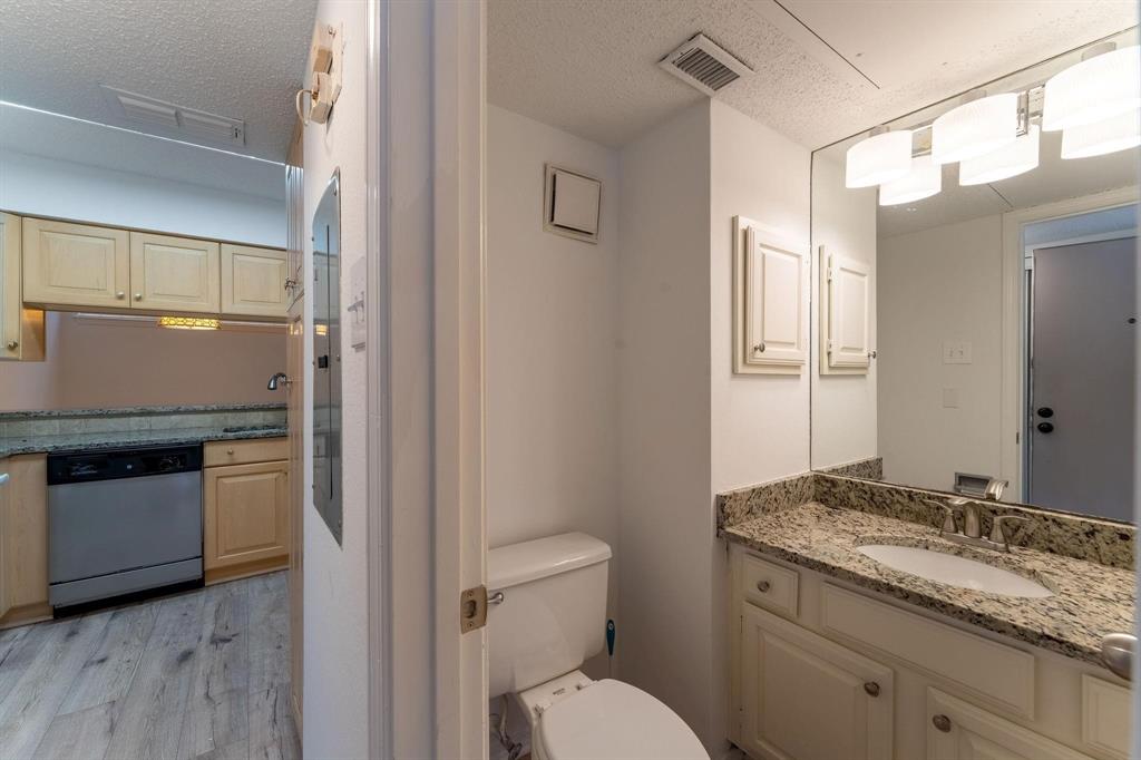 LA BUEÑA VIDA - Residential Lease