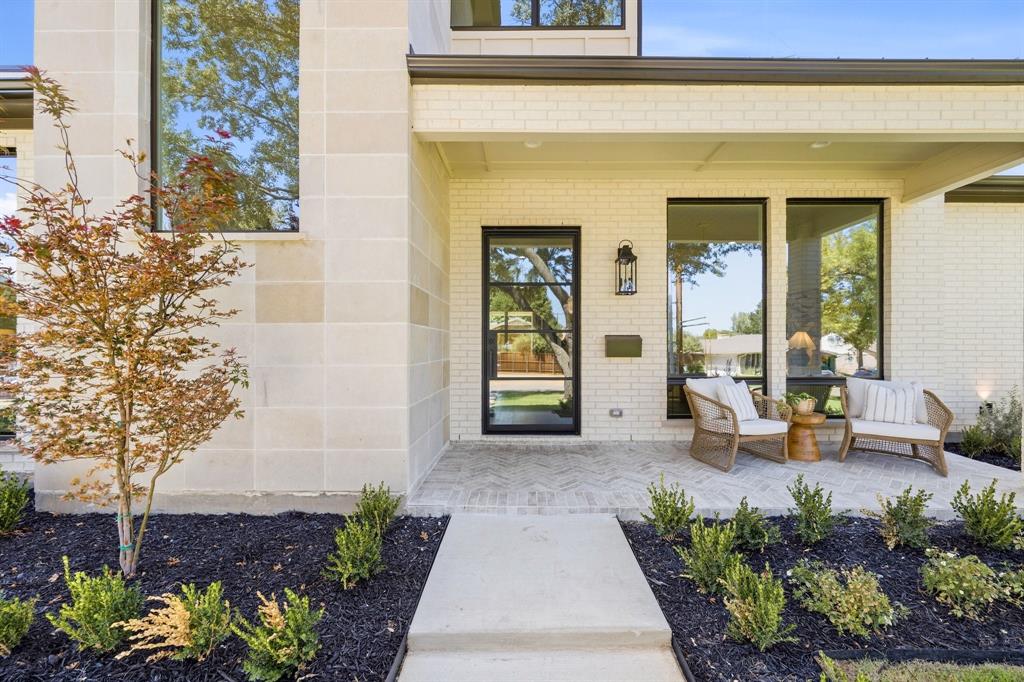 503 Arrowhead Drive