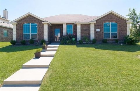 2100 Stonewood Drive Lancaster TX 75134