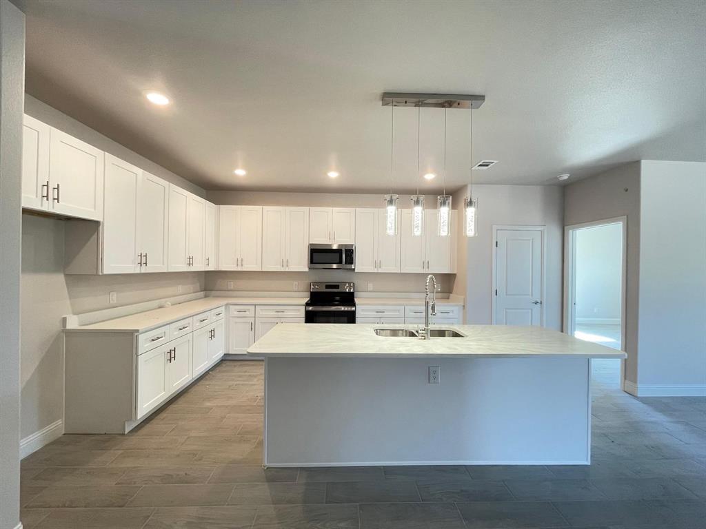 Canyon Creek III - Residential Lease