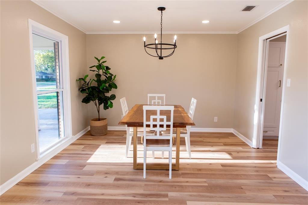 1521 Captain Shreve Drive