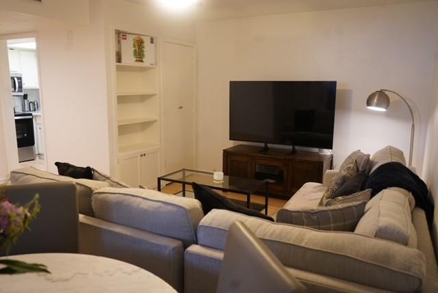 Las Colonitas Condo - Residential