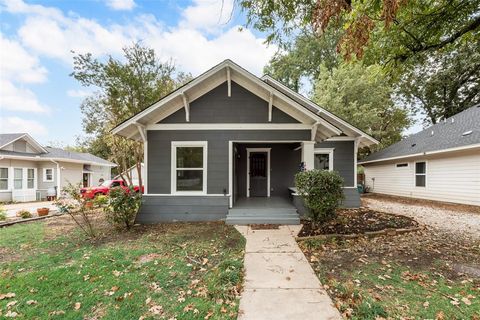 A home in Waxahachie