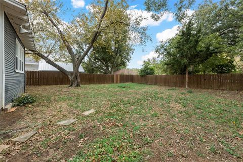 A home in Waxahachie