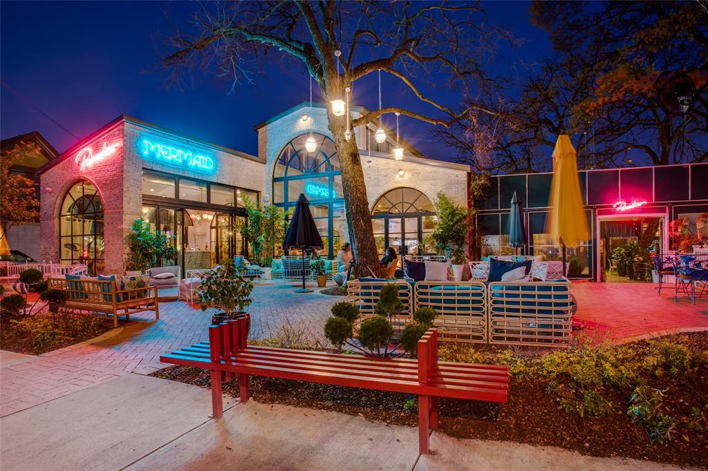 DALLAS LAND AND LOAN 2 - Residential Lease