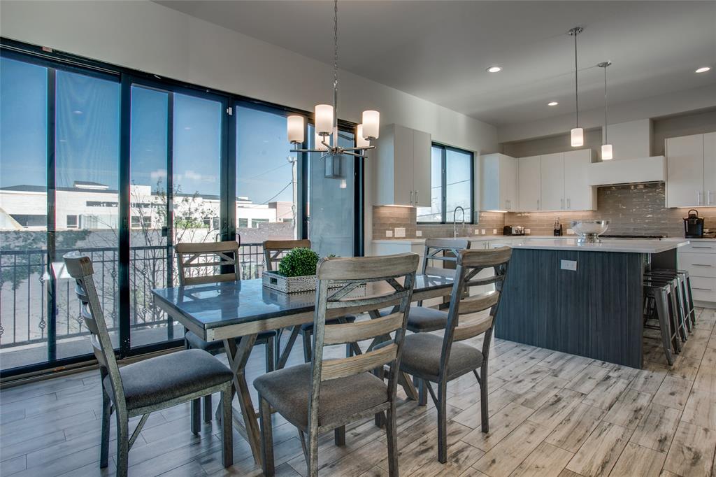 DALLAS LAND AND LOAN 2 - Residential Lease