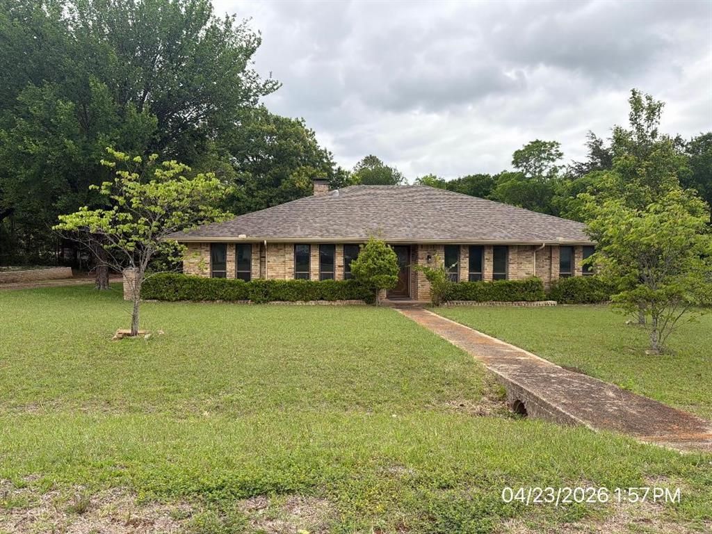 Photo of 103 Red Bud Court, Oak Leaf, TX 75154 (MLS # 21252691)
