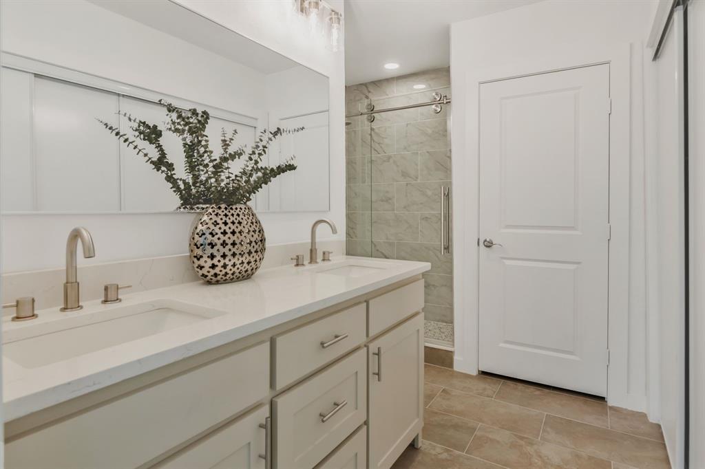 Laguna Village Add - Residential