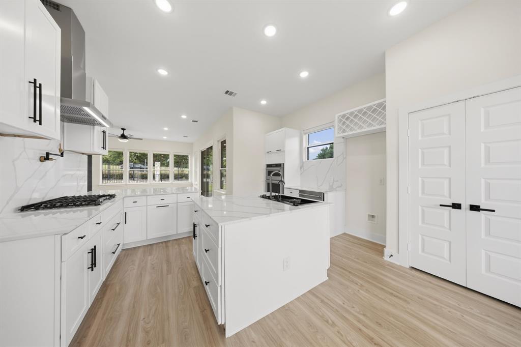 3700 Creek View Drive
