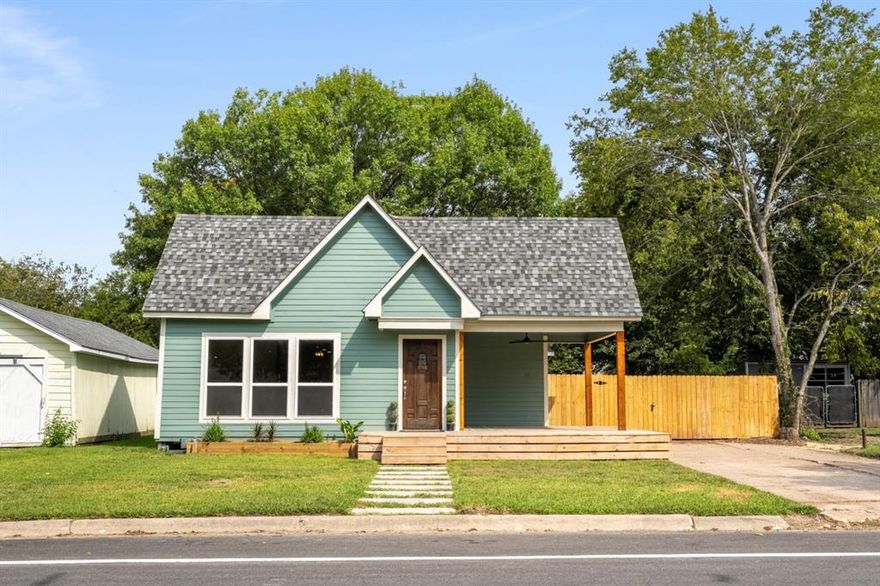 Gorgeous newly renovated home down to the studs and foundation. This is an amazing find in the adorable little country town of Kemp, TX. All new luxury vinyl flooring, electrical, mini-split heat & air conditioning , water heater, windows, additional new bedroom and bath to enlarge the home. All new kitchen cabinetry, butcher block countertops and stainless appliances. All new bathrooms include granite vanities and tile walk-in showers. Tons of large windows illuminate the home with sunshine. Covered front porch and nice wood deck porch out back. Sold AS IS. Near beautiful city park, local schools, Kings Creek Gulf and Country Club, Whatz Up Amusement Park, bowling and mins from Cedar Creek Lake.