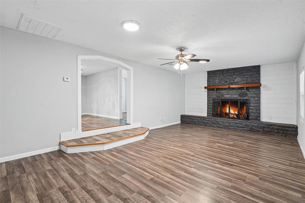 Oak Trail Shores Sec F - Residential