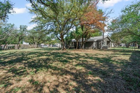 3009 Tanglewood Drive Granbury TX 76048