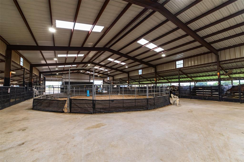 Horseshoe Nail Ranch - Farm