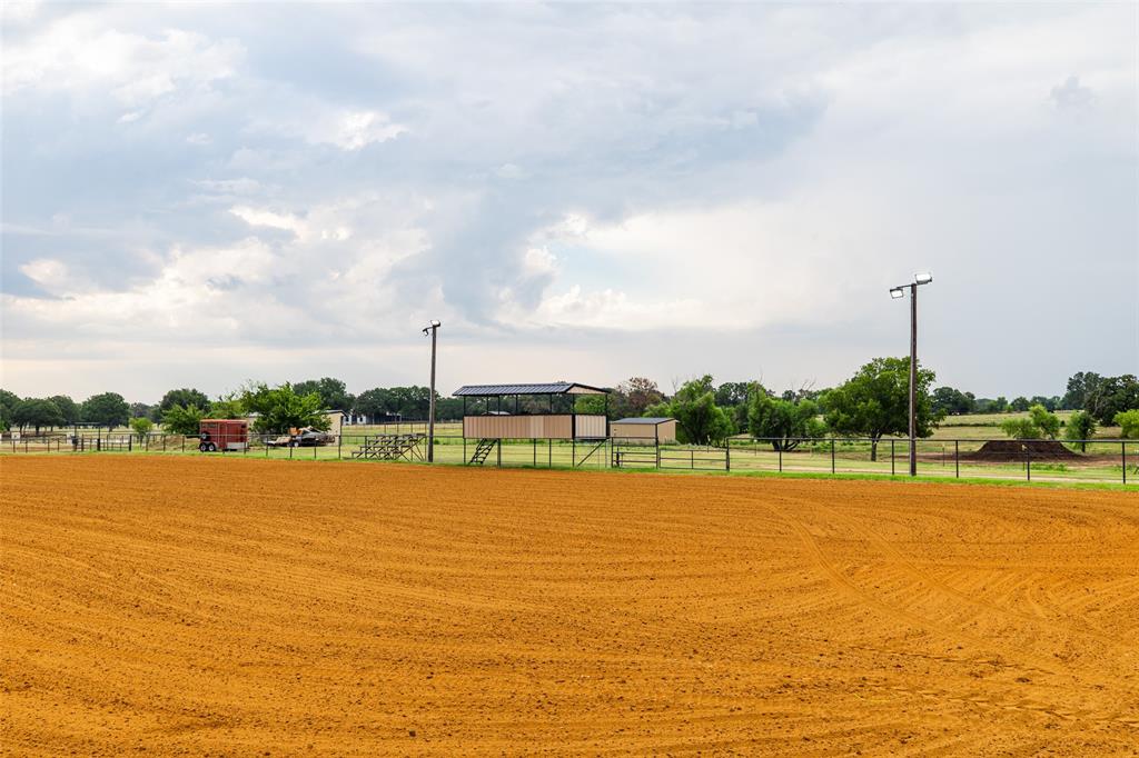 Horseshoe Nail Ranch - Farm
