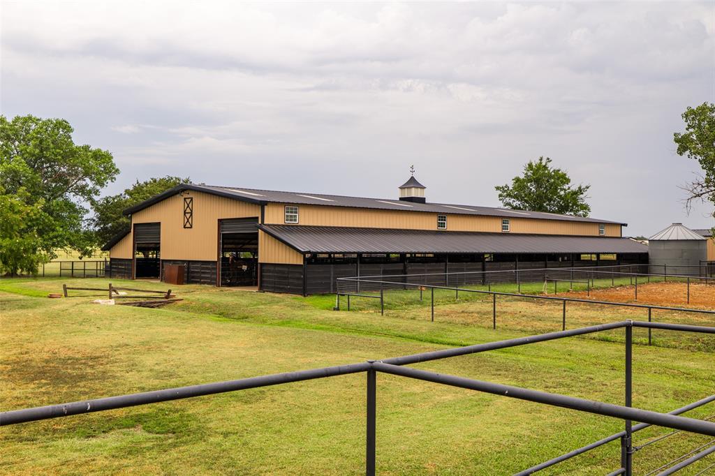 Horseshoe Nail Ranch - Farm