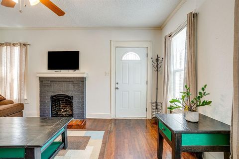 3818 Washburn Avenue Fort Worth TX 76107