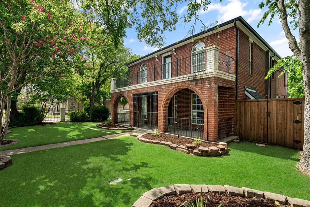 311 E Walnut Street