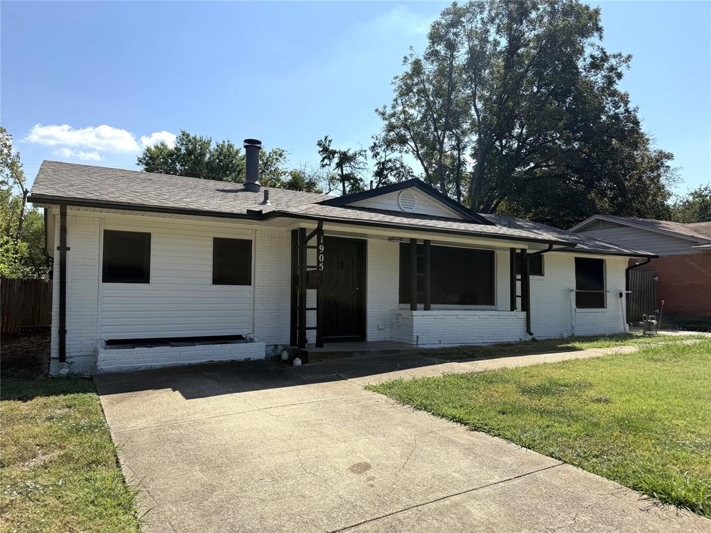 1905 Dorothy Drive