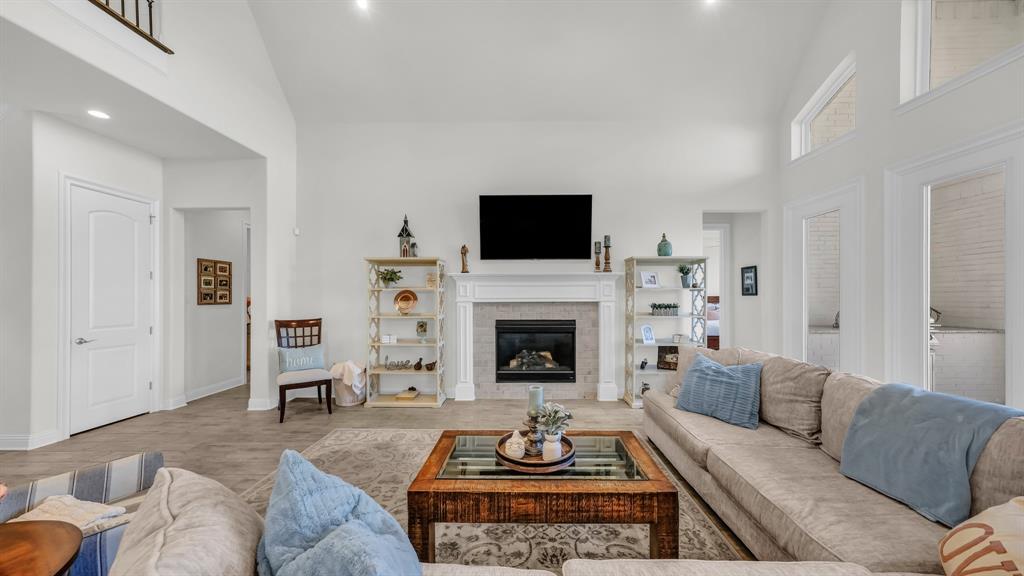 1709 Roundtree Circle E