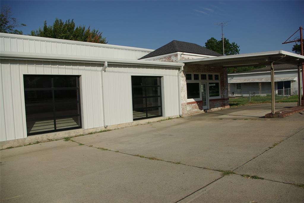 306 S Waco Street